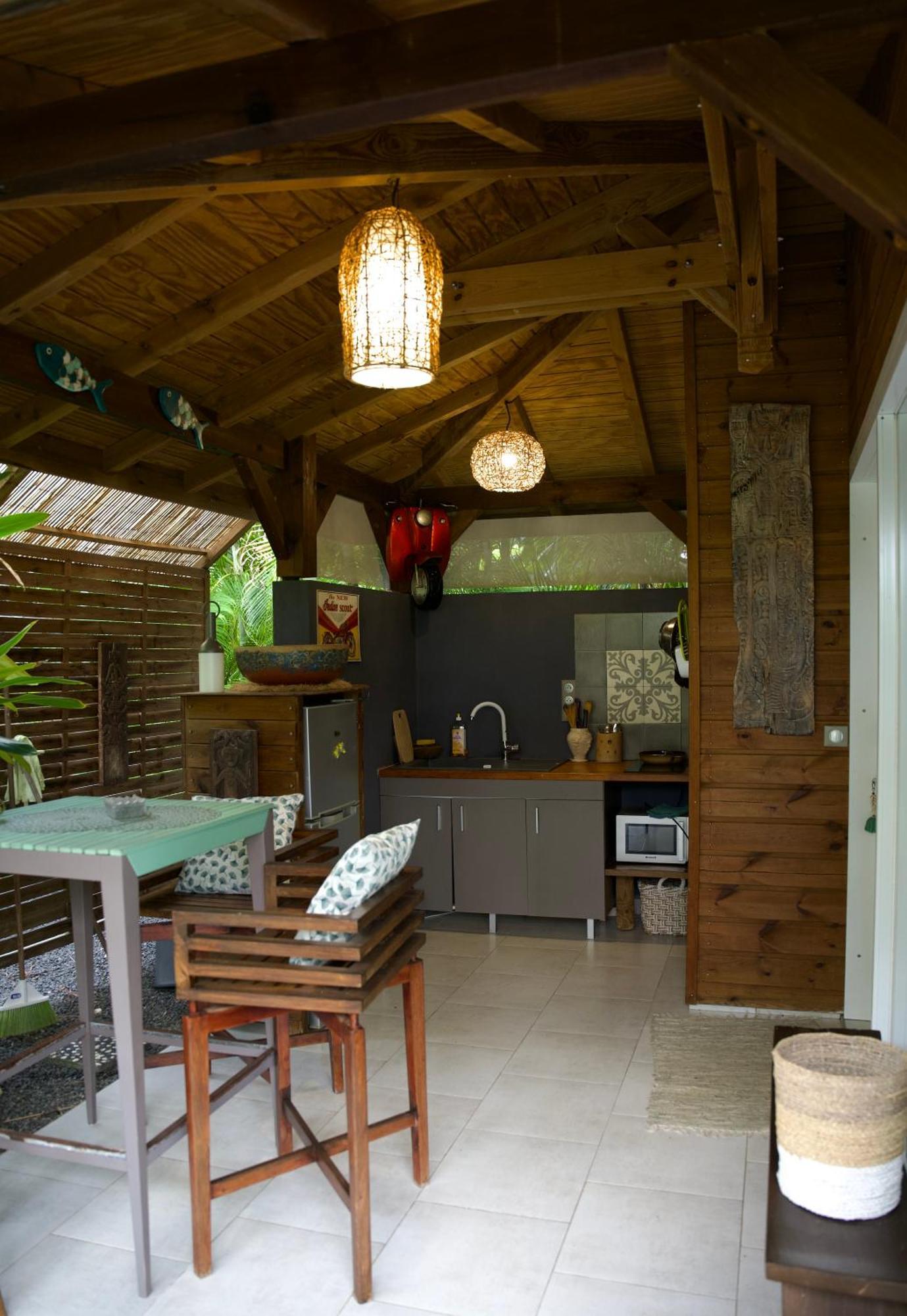 The Bluebamboo Hotell Le Moule Exteriör bild