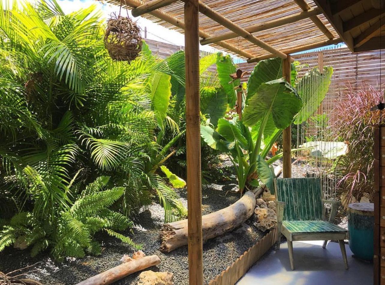 The Bluebamboo Hotell Le Moule Exteriör bild