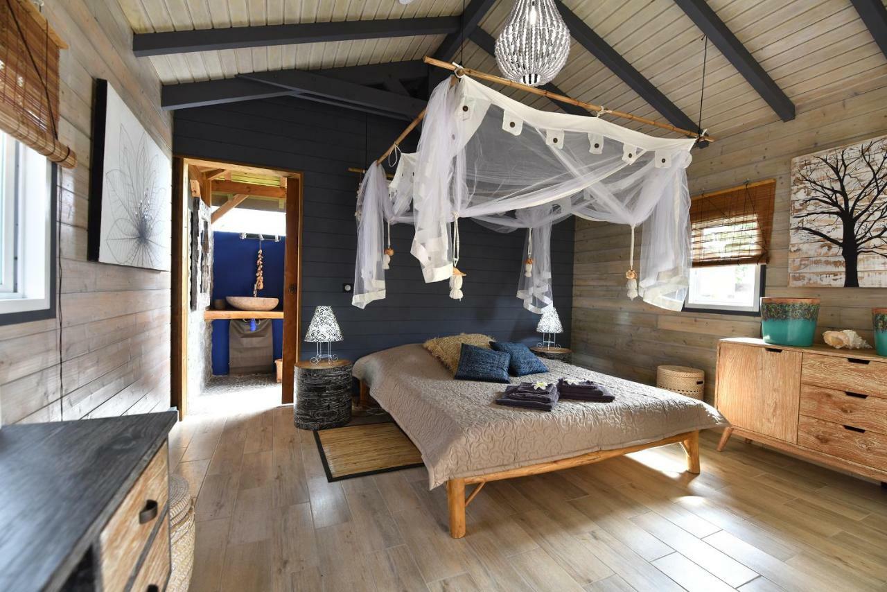 The Bluebamboo Hotell Le Moule Exteriör bild