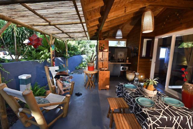 The Bluebamboo Hotell Le Moule Exteriör bild