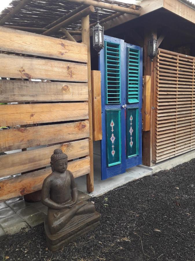 The Bluebamboo Hotell Le Moule Exteriör bild